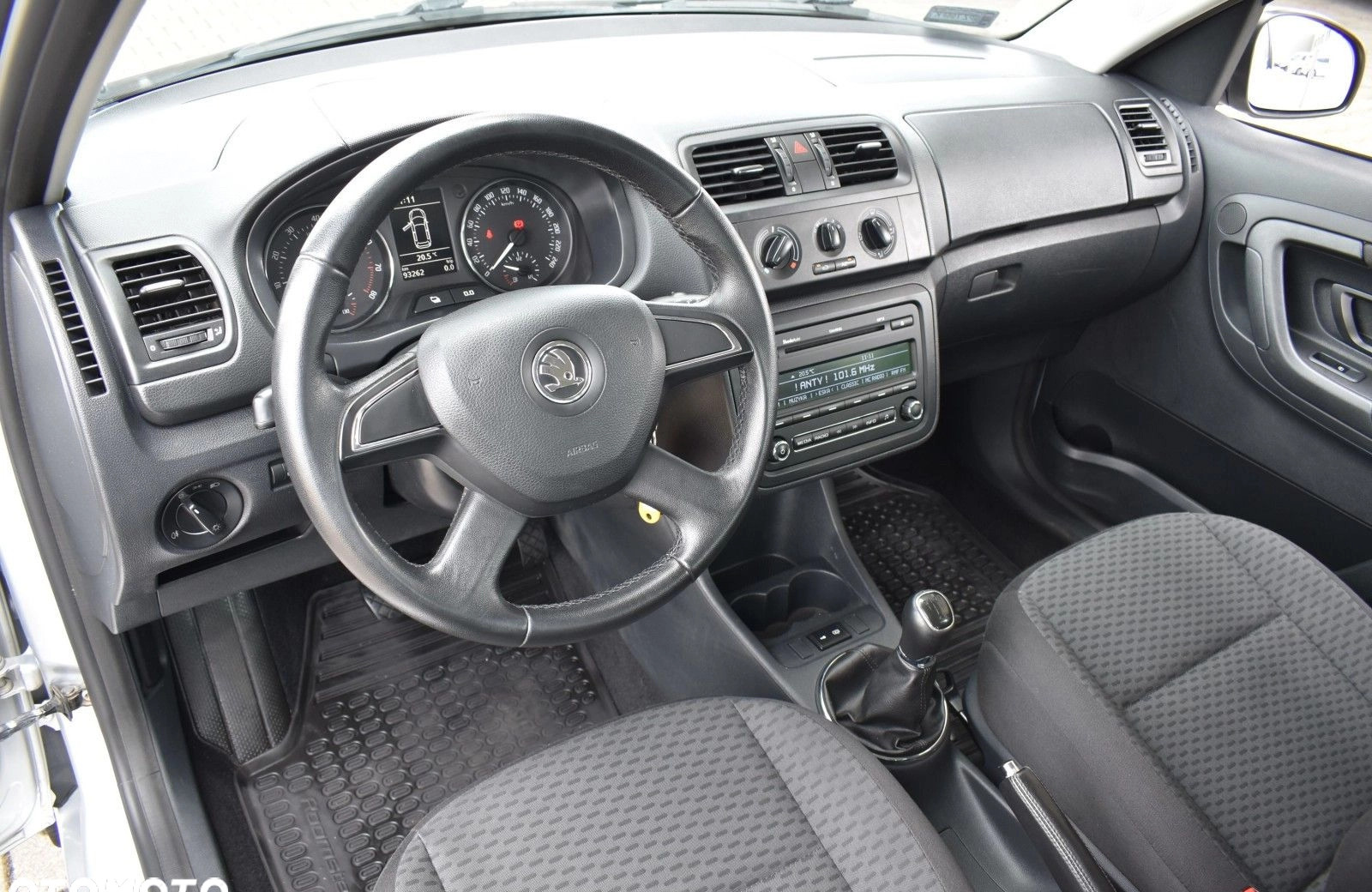 Skoda Roomster cena 29900 przebieg: 93262, rok produkcji 2013 z Poznań małe 562